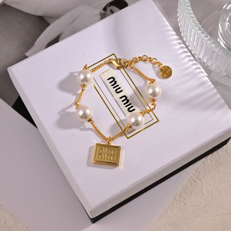 MiuMiu Bracelet 03yxh02